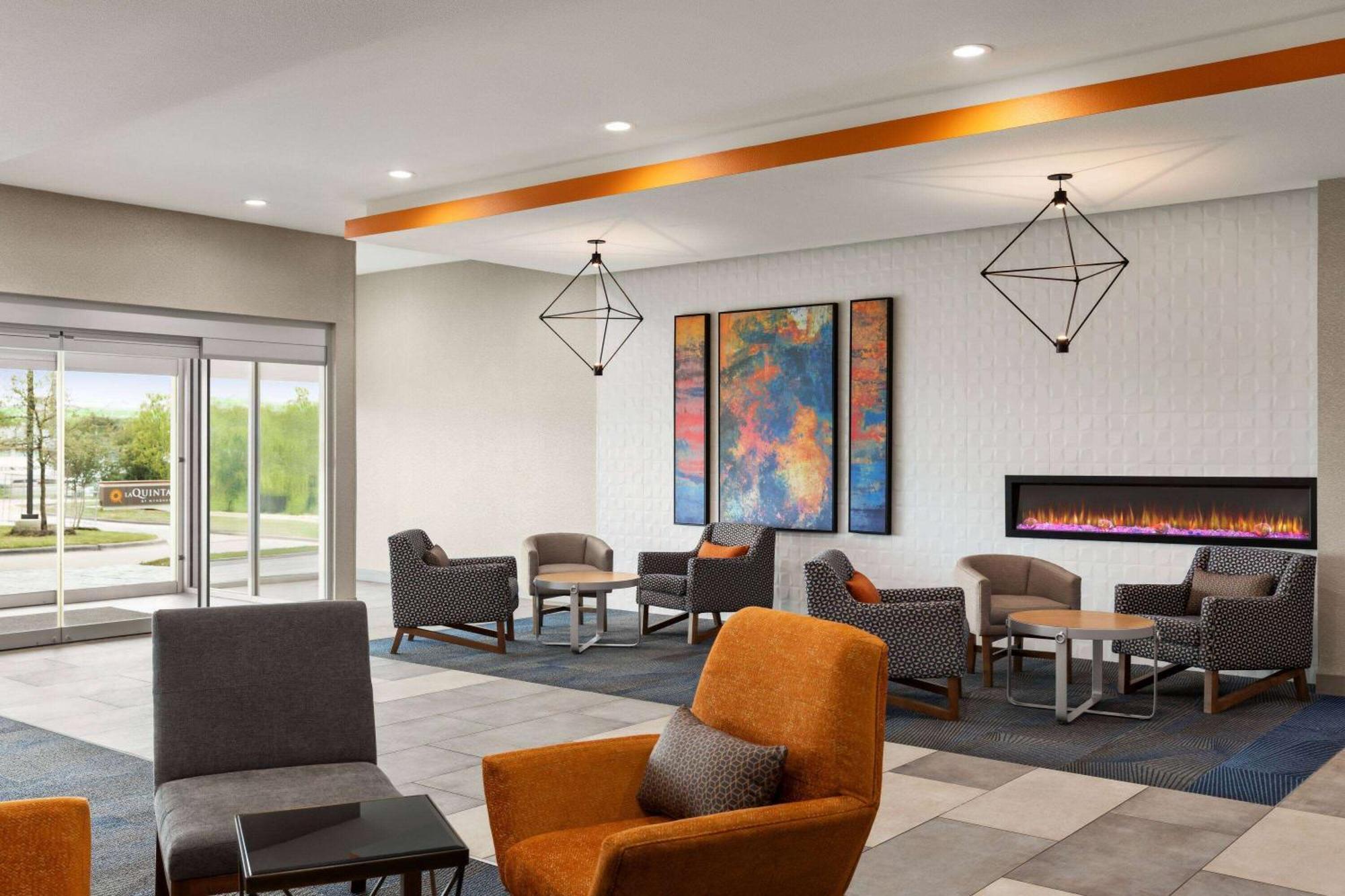La Quinta Inn & Suites By Wyndham Austin South Exterior foto